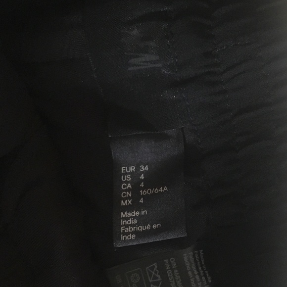 H&M Shorts - Picture 5 of 5